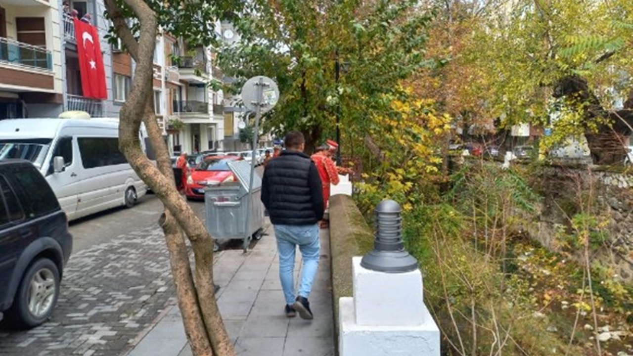 Manisa’da derede bulunan paralar polisi harekete geçirdi