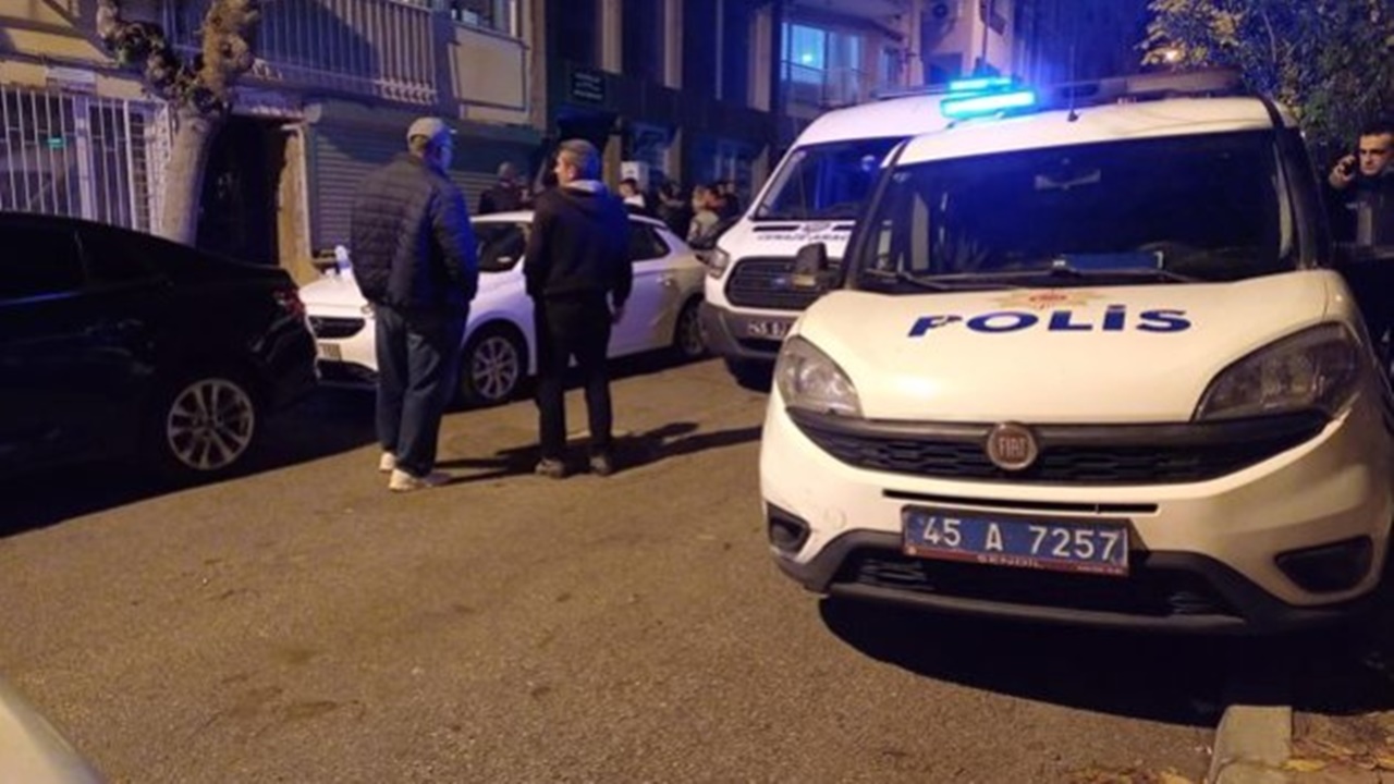 Manisa’nın Şehzadeler ilçesinde bir kişi evinde ölü bulundu