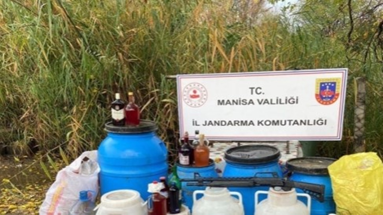 Manisa Şehzadeler’de bin litre sahte içki ele geçirildi