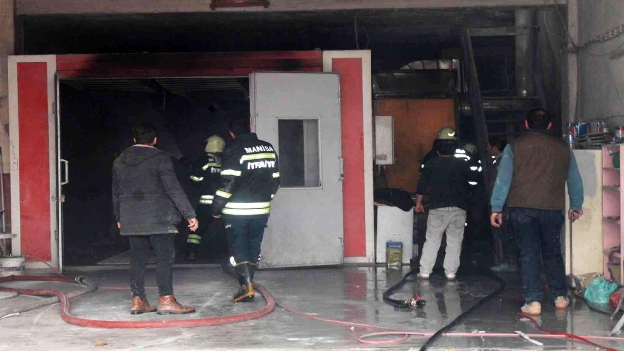 Manisa Turgutlu’da korkutan yangın